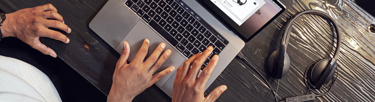 Katbild_EPOS_Headsets-und-Speakerphones